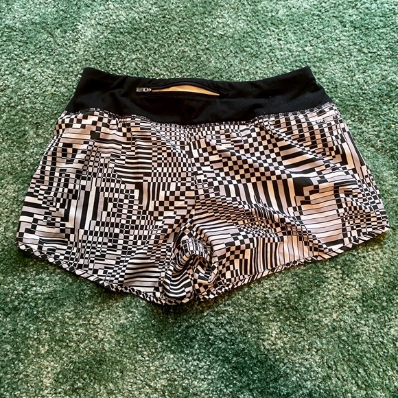 Nike shorts - Picture 2 of 2